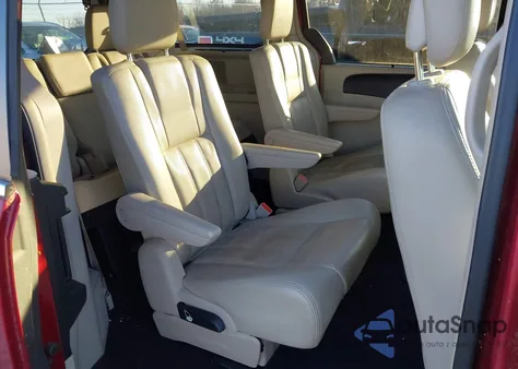 2013 Chrysler Town & Country Touring-L z USA, uszkodzony, nr VIN 2C4RC1CG2DR531905